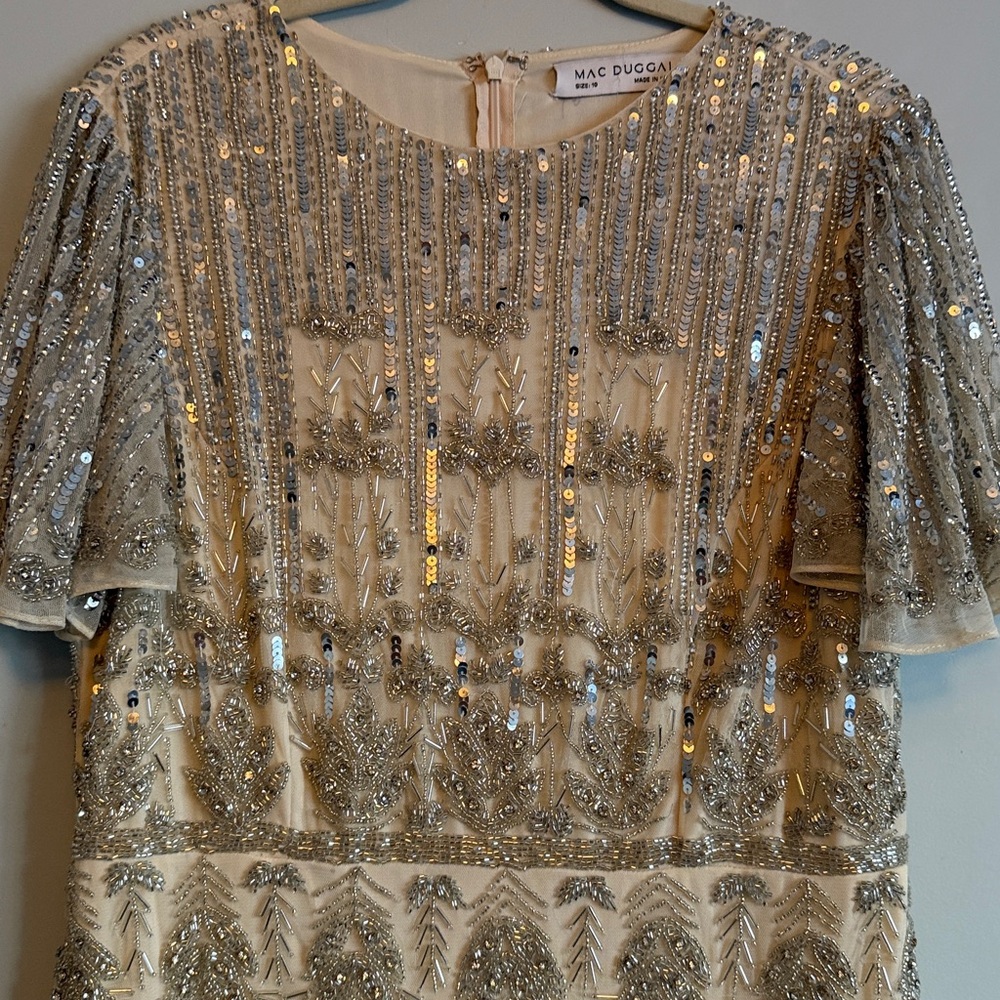 New Mac Duggal Beige & Silver embellished flutter sleeve high neck dress size 10 - Picture 9 of 11